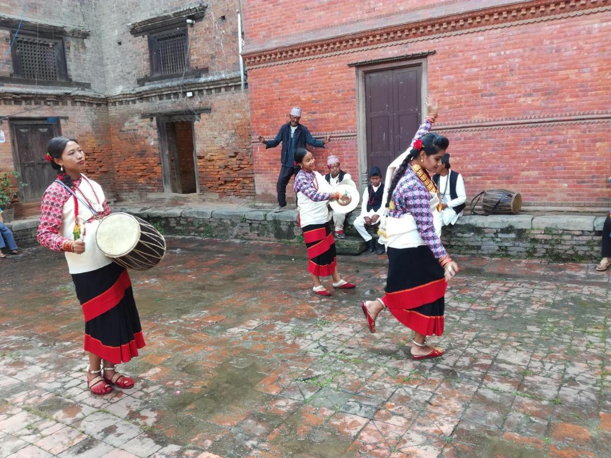 Отель Khwapa Chhen Бхактапур Экстерьер фото